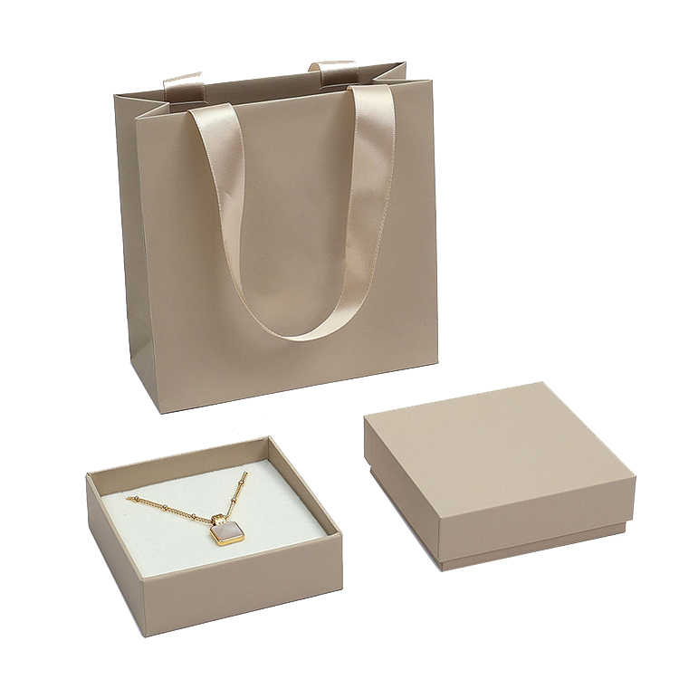 Wholesale Eco-Friendly Jewelry Packaging